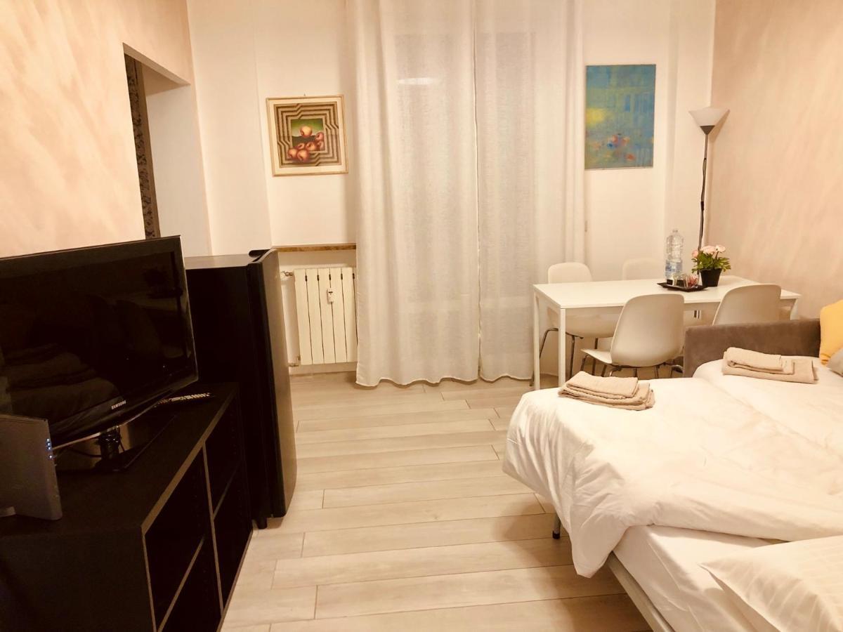 Lovely 2 Room Apartment With Small Garden Milano Exteriör bild