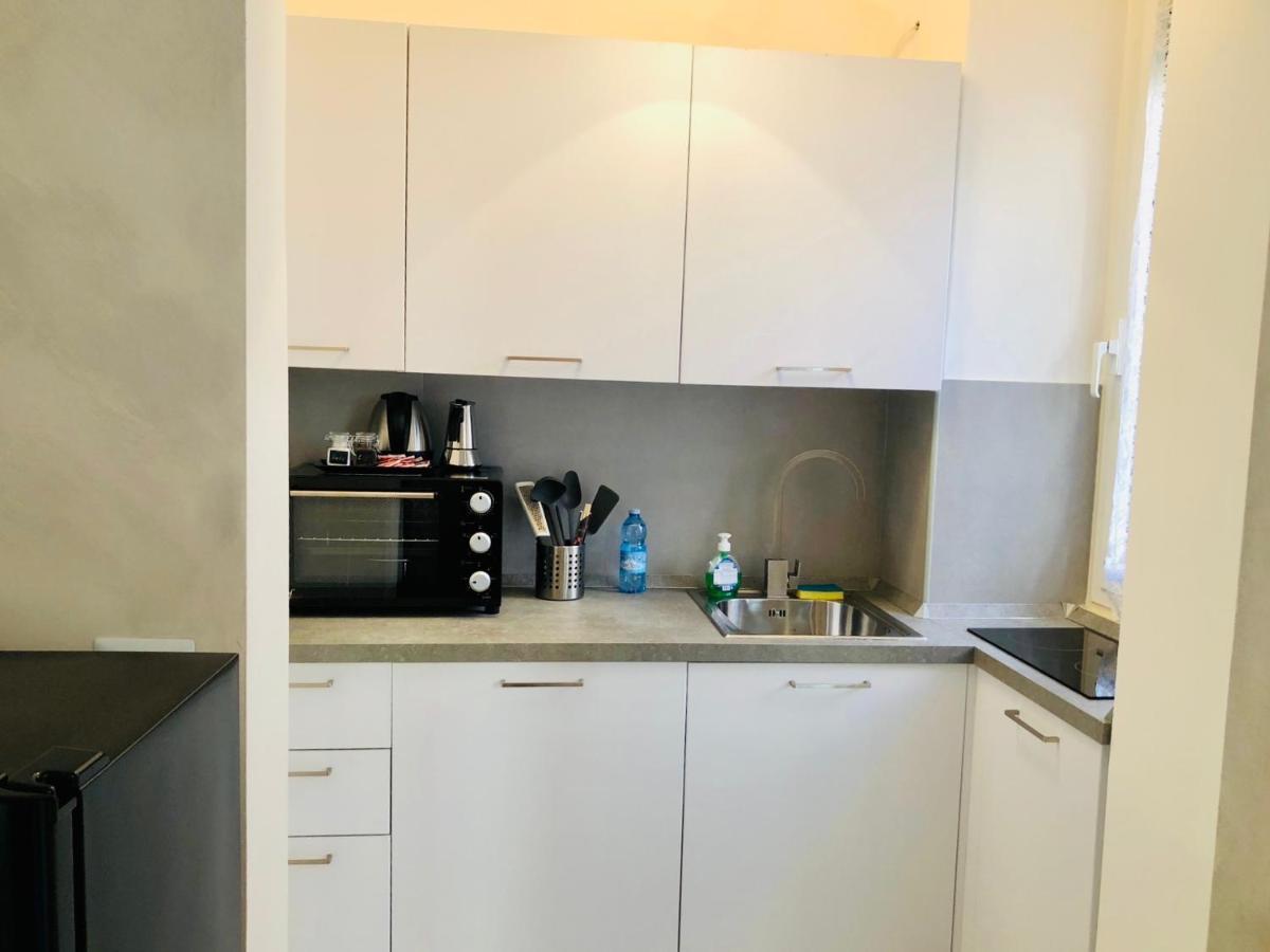 Lovely 2 Room Apartment With Small Garden Milano Exteriör bild