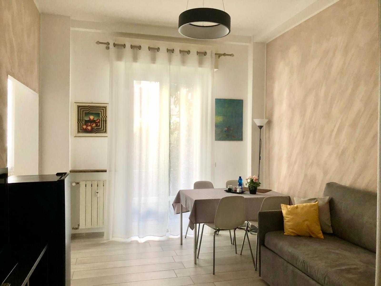 Lovely 2 Room Apartment With Small Garden Milano Exteriör bild