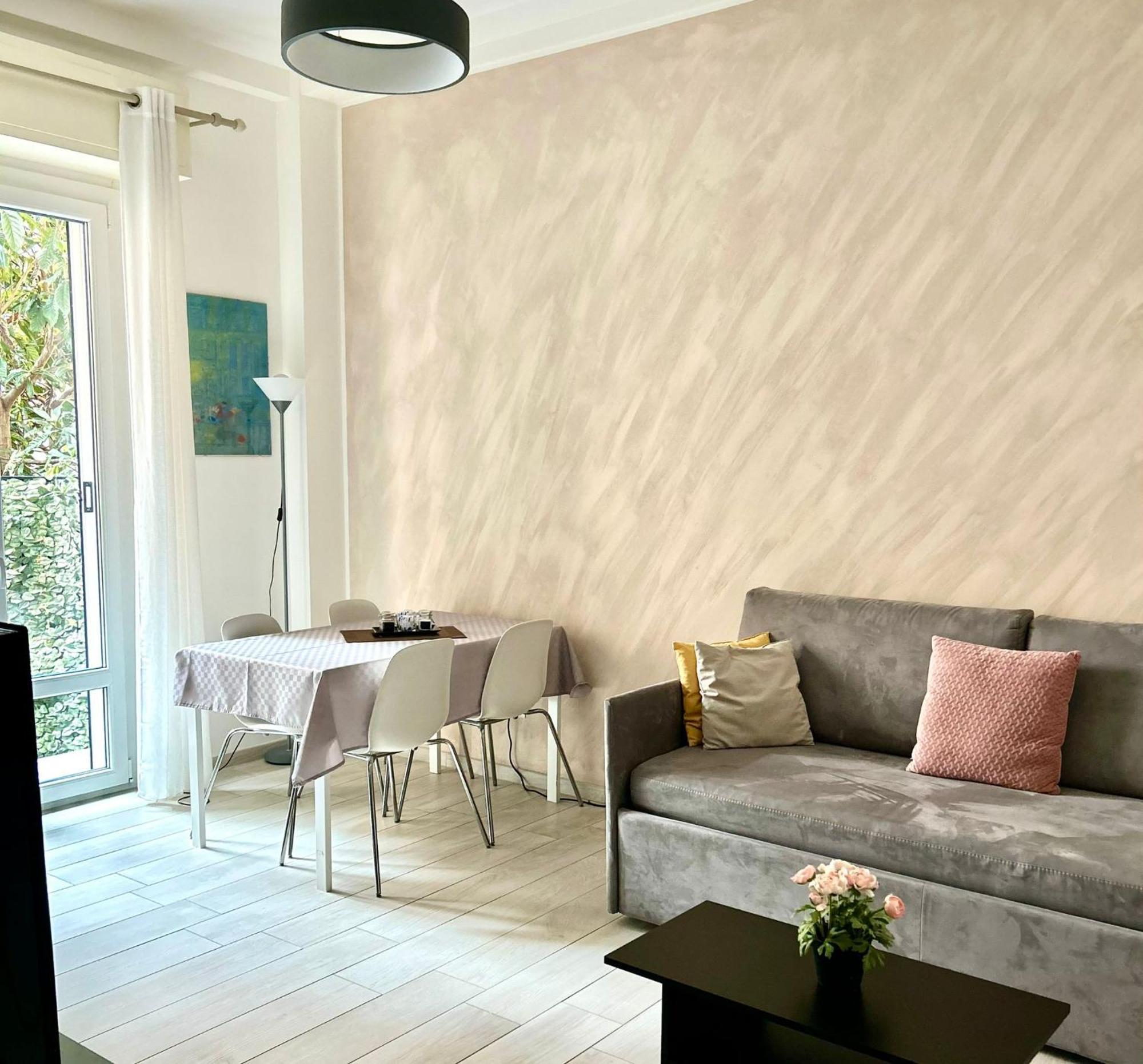 Lovely 2 Room Apartment With Small Garden Milano Exteriör bild
