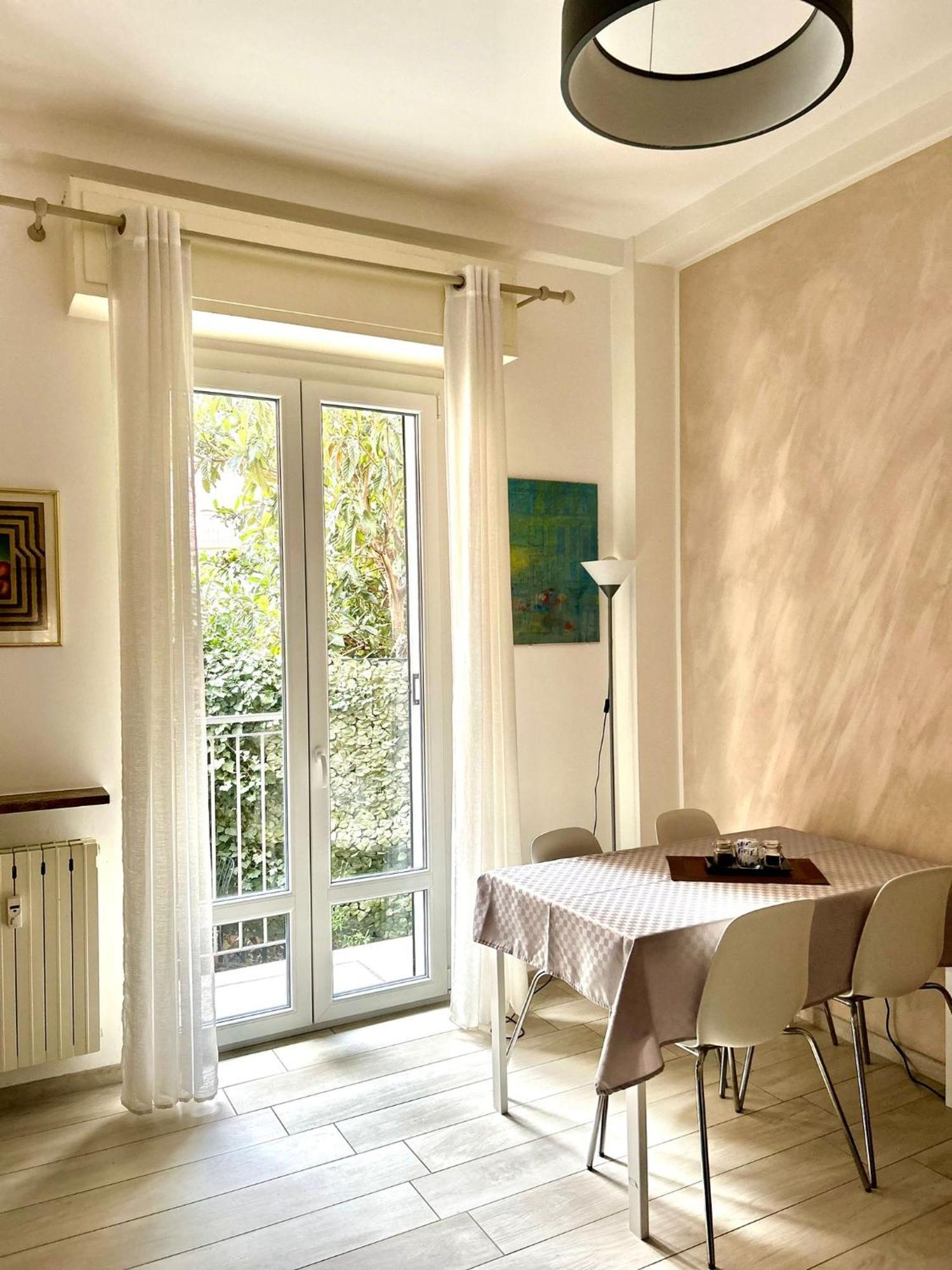 Lovely 2 Room Apartment With Small Garden Milano Exteriör bild